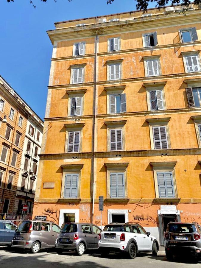 Upi-Up Rome Staying ภายนอก รูปภาพ